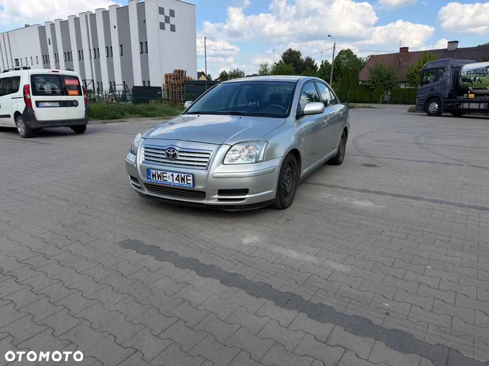 Toyota Avensis 1.6 VVT-i Luna - 1