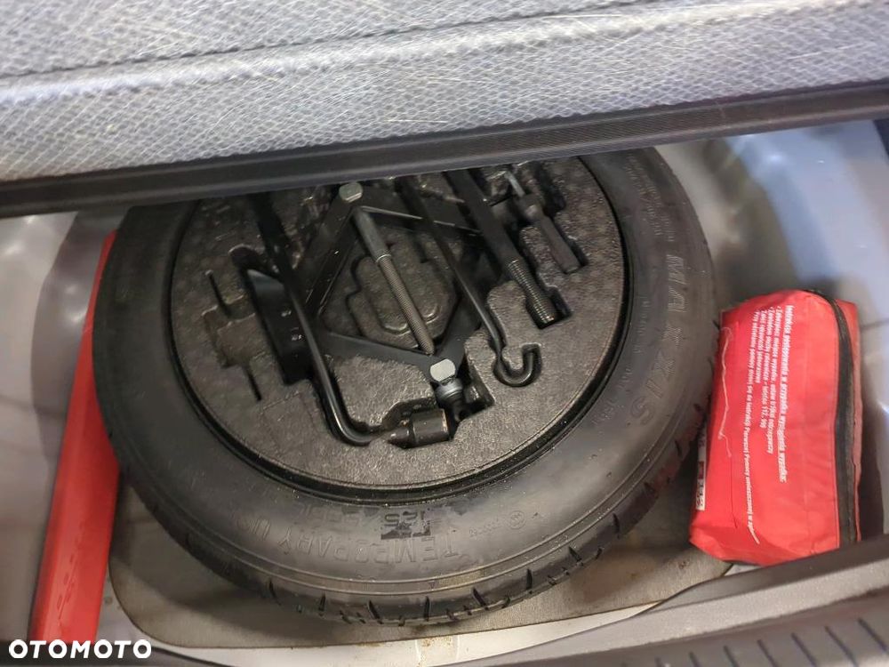 Hyundai i30 1.5 DPI Classic + - 20