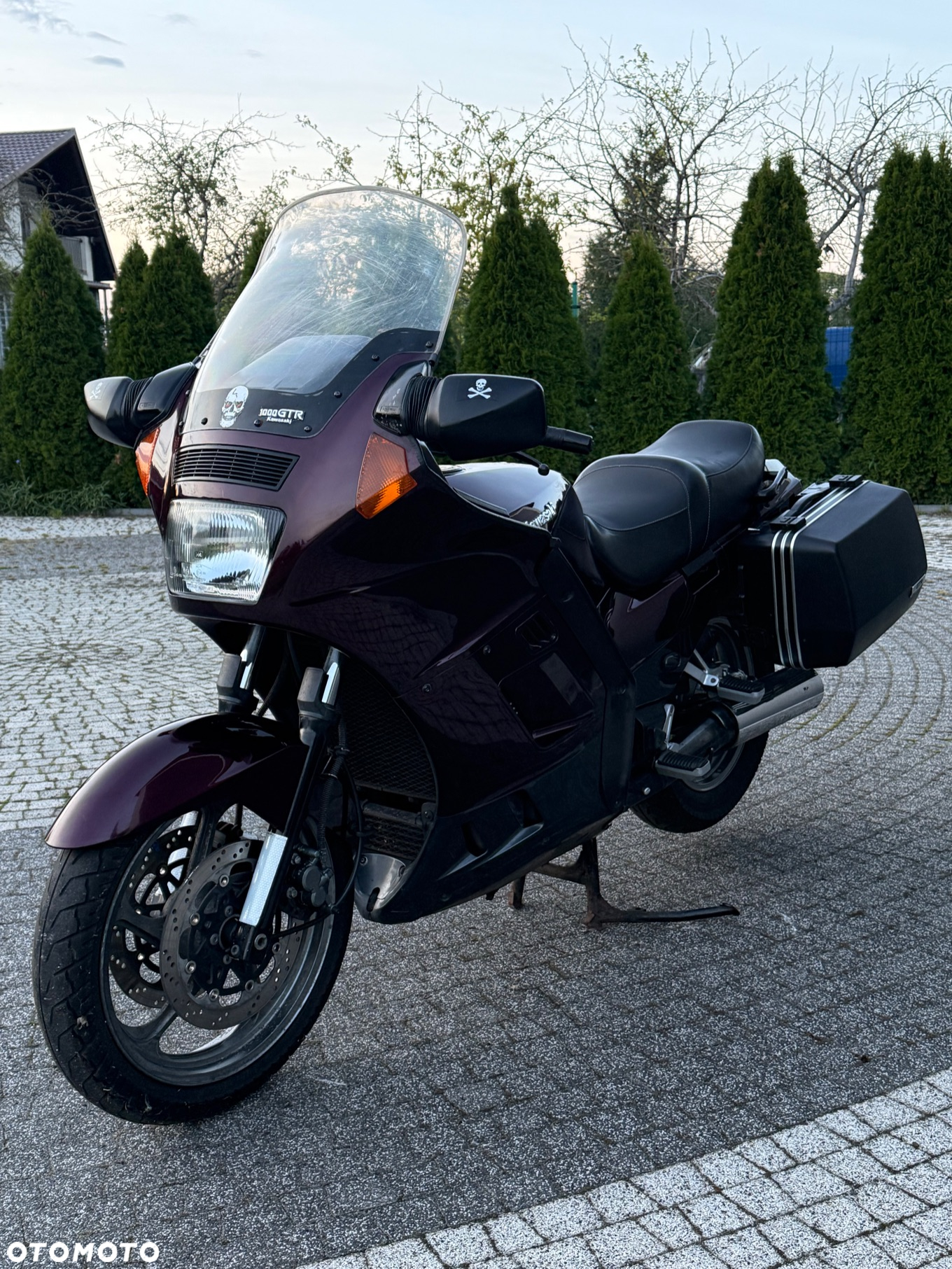 Kawasaki 1000 GTR - 11