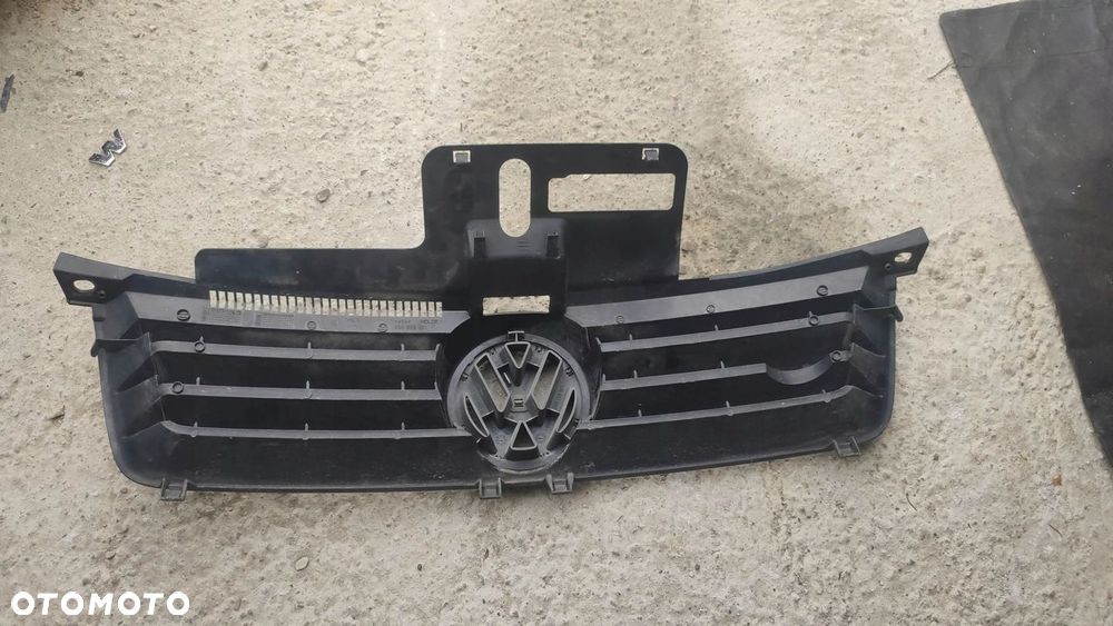 KR GRILL ATRAPA VW POLO IV 9N 01- 6Q0853651 - 2