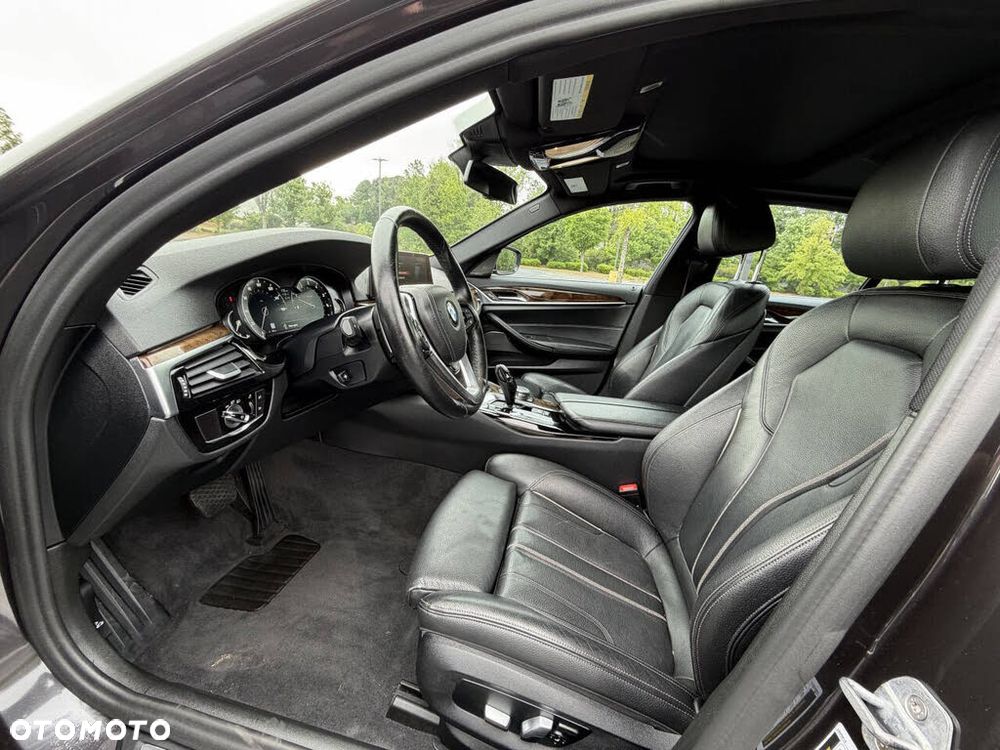 BMW Seria 5 520d Luxury Line - 9