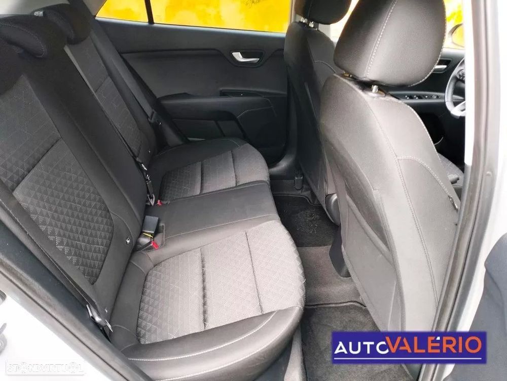 Kia Rio 1.2 CVVT Urban - 28