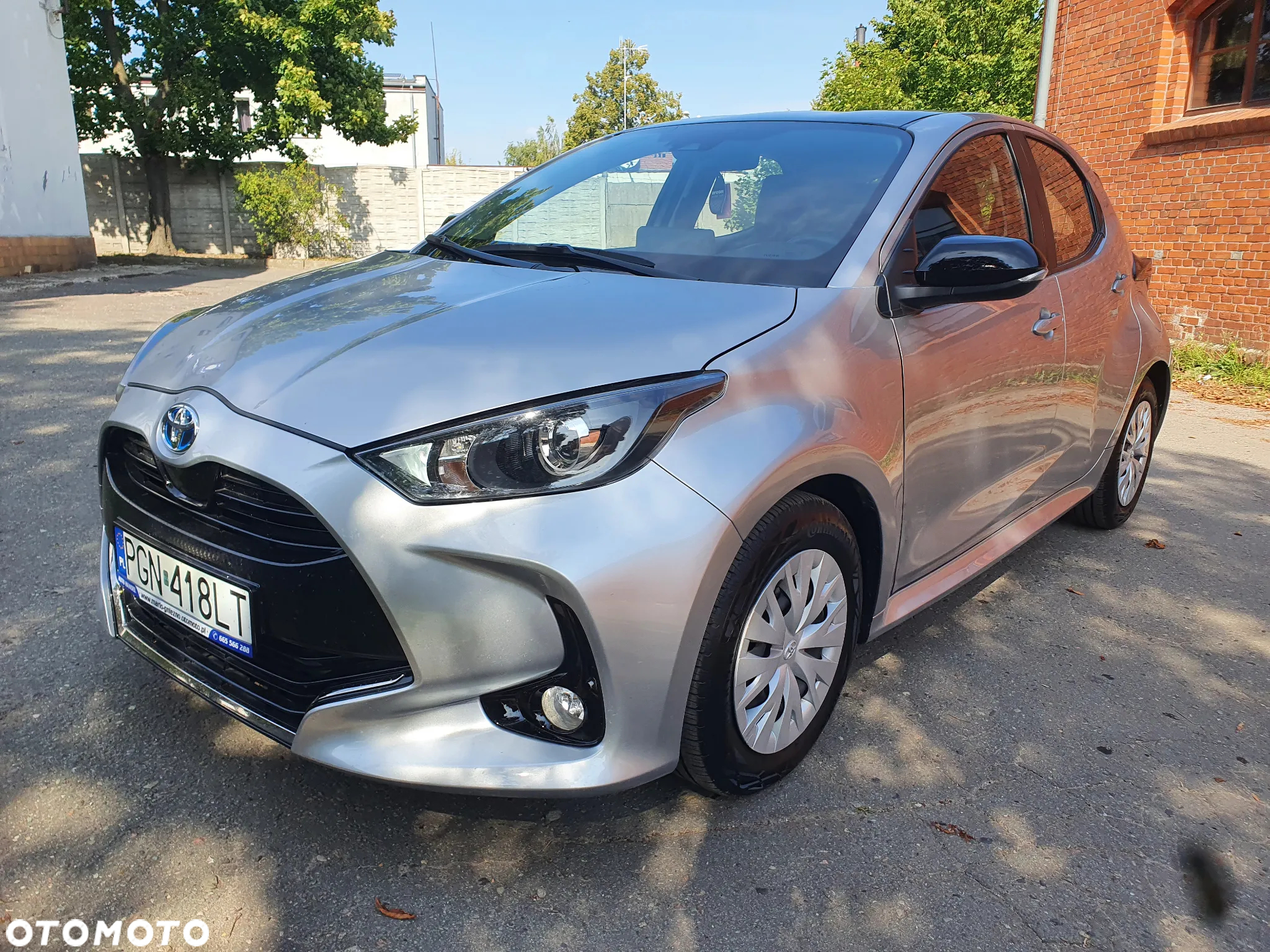 Toyota Yaris Hybrid 1.5 VVT-i Comfort mit Design Paket - 7