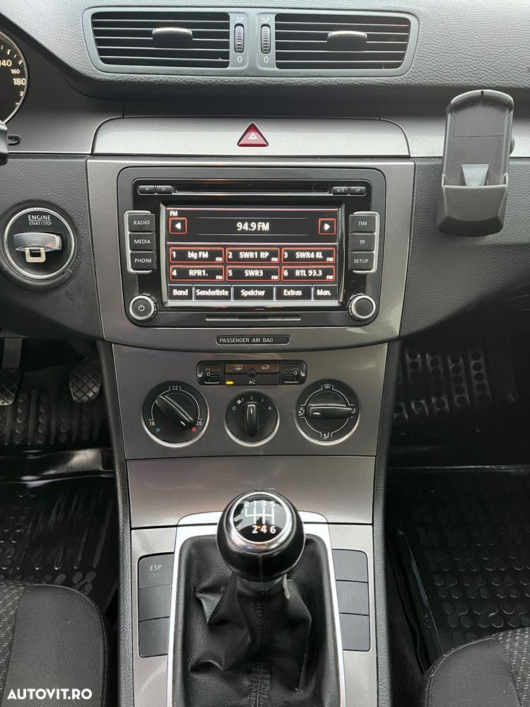 Volkswagen Passat - 10