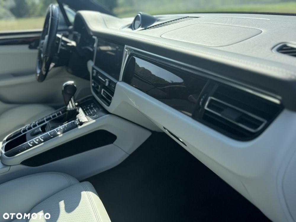 Porsche Macan Turbo PDK - 2