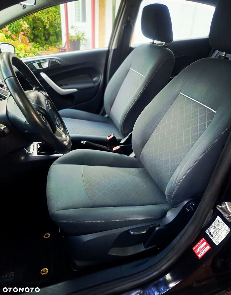 Ford Fiesta - 12