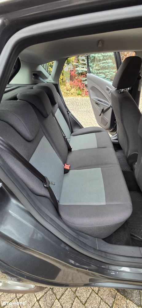 Ford Fiesta 1.25 Trend - 23