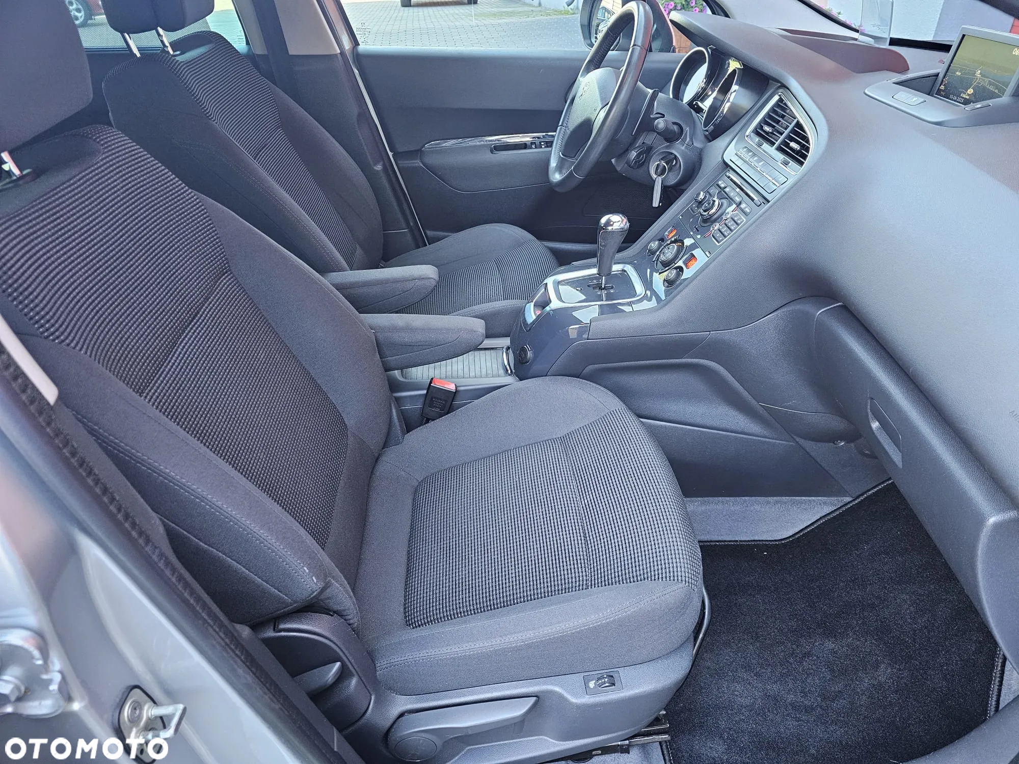 Peugeot 5008 e-HDI 115 ETG6 Stop&Start Allure - 21