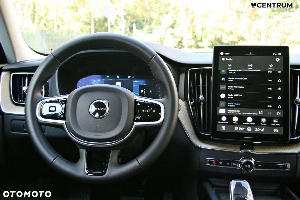 Volvo XC 60 B5 B AWD Plus Dark - 12