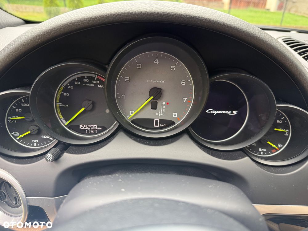 Porsche Cayenne - 12