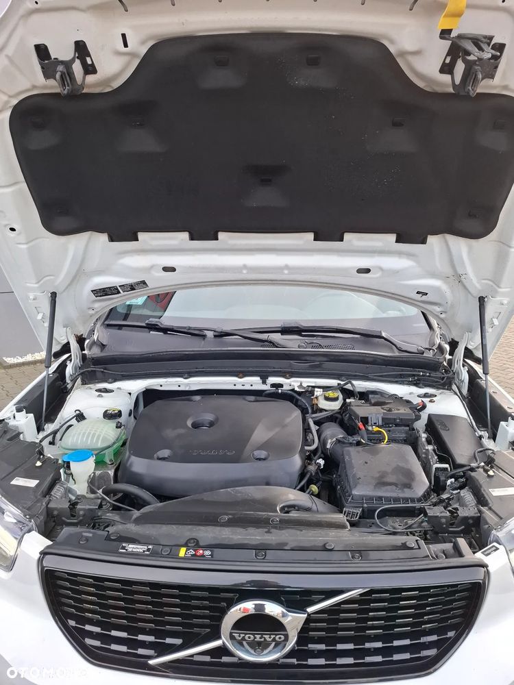 Volvo XC 40 T5 AWD R-Design - 21