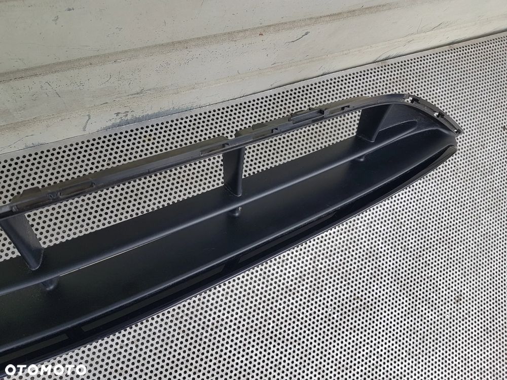 Mercedes W177 A AMG LIFT Kratka Zderzaka Środkowa Przód - 6