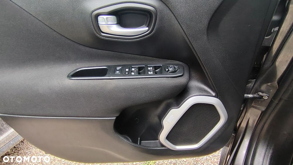 Jeep Renegade 1.4 MultiAir Longitude - 23