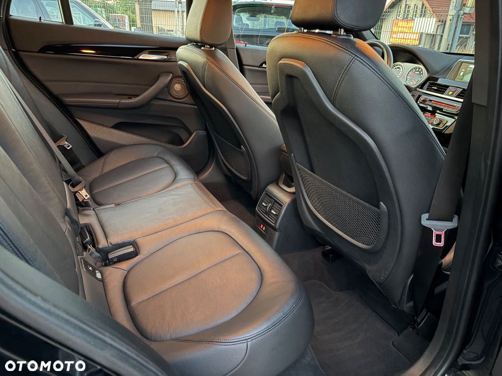 BMW X1 xDrive20i - 20