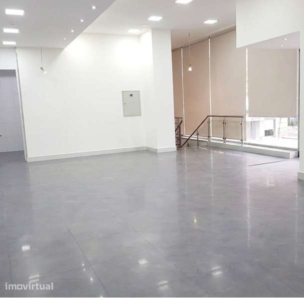 REF#4245 - Loja- 198 m2 – Ao Hospital Santa Maria - Grande imagem: 2/11