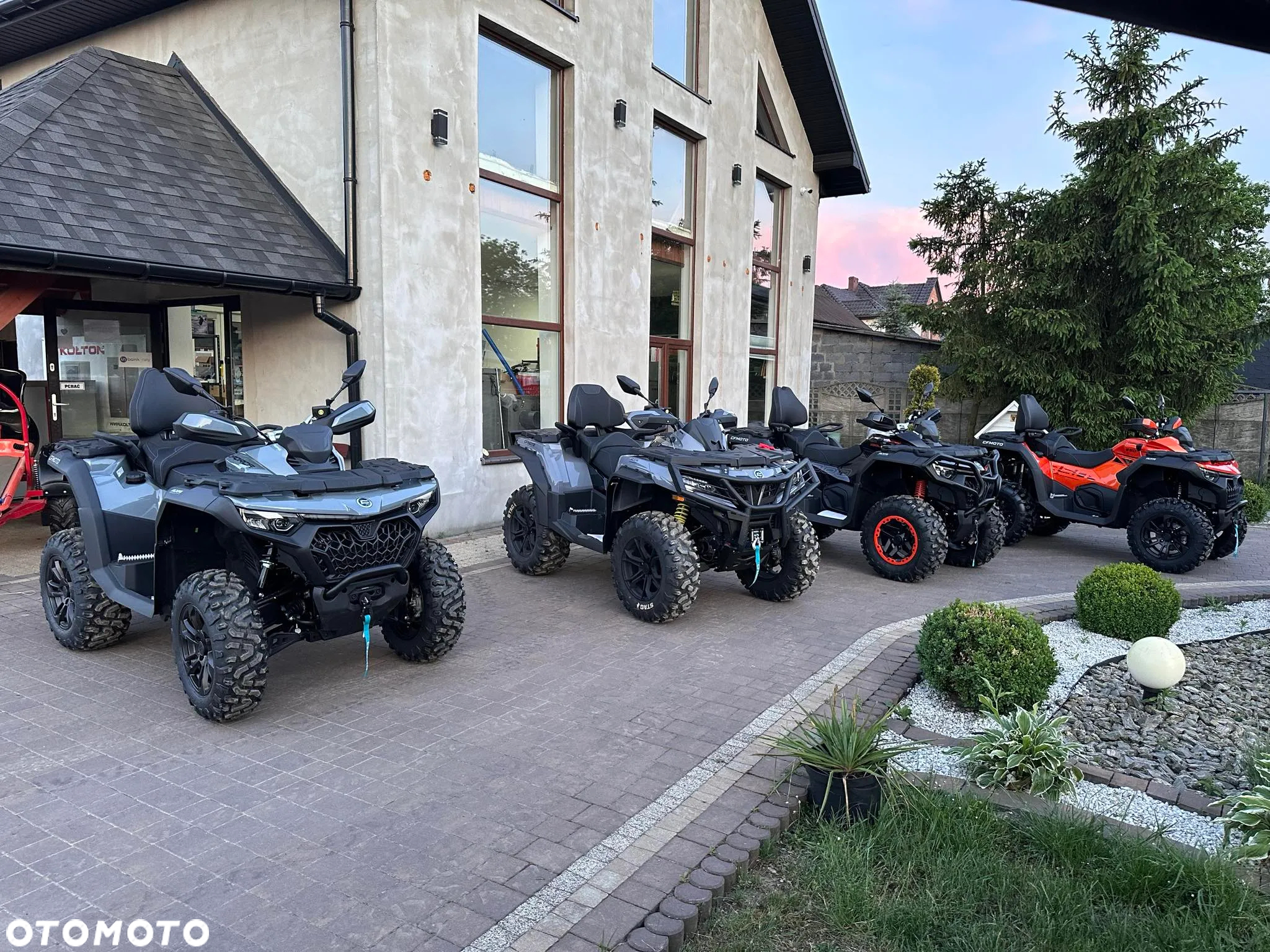 CFMoto CForce - 10