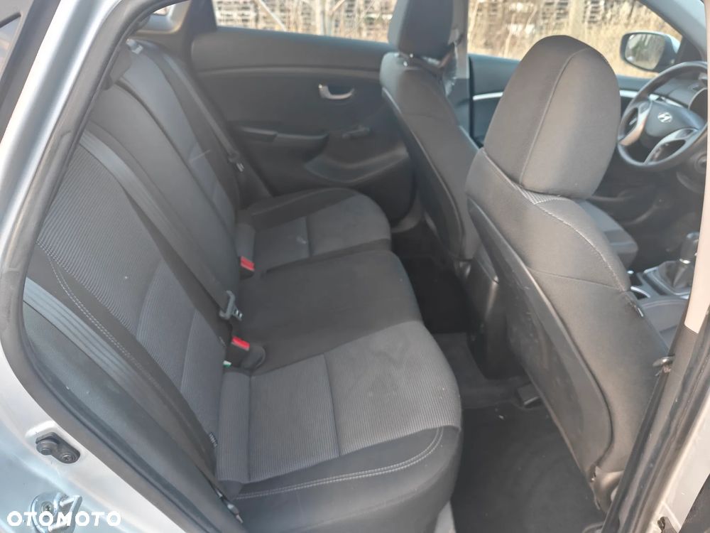 Hyundai i30 1.6 CRDi Trend - 7