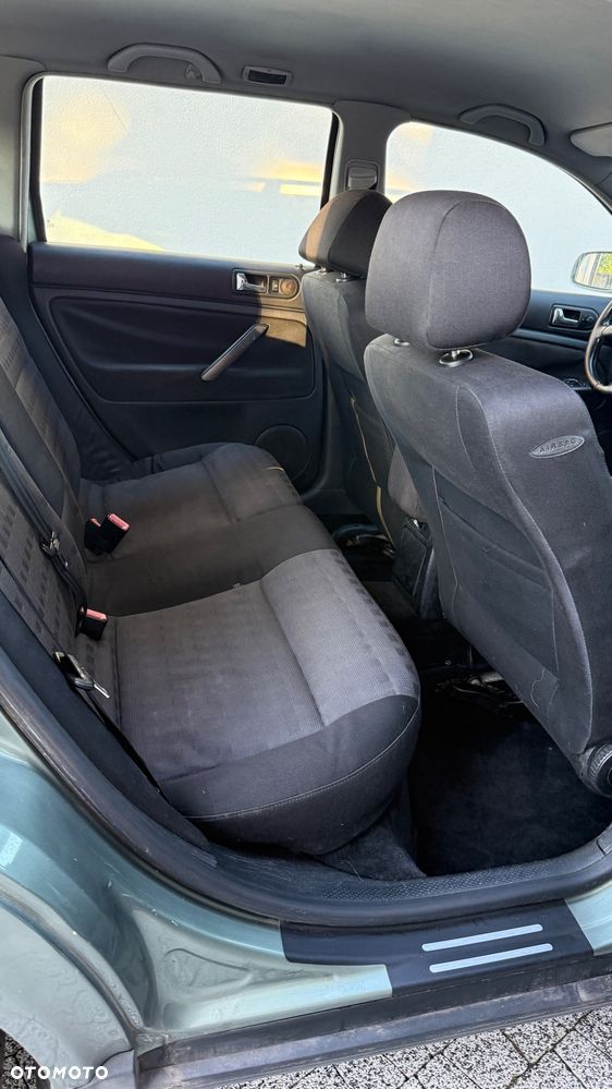 Volkswagen Passat 1.9 TDI Highline - 8