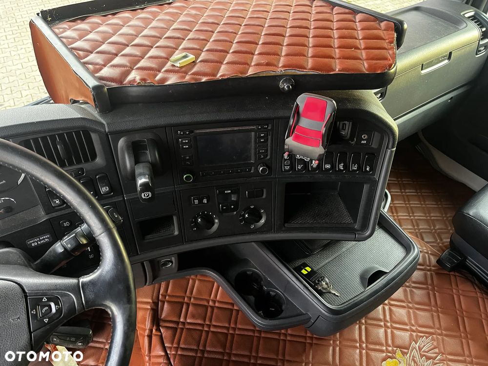 Scania R490 ZESTAW DO PRZEWOZU ŻYWCA/GUITTON/3 POKŁADY/DACH PODNOSZONY/OŚ PODNOSZONA SKRĘTNA/PRZEJAZDOWY - 26