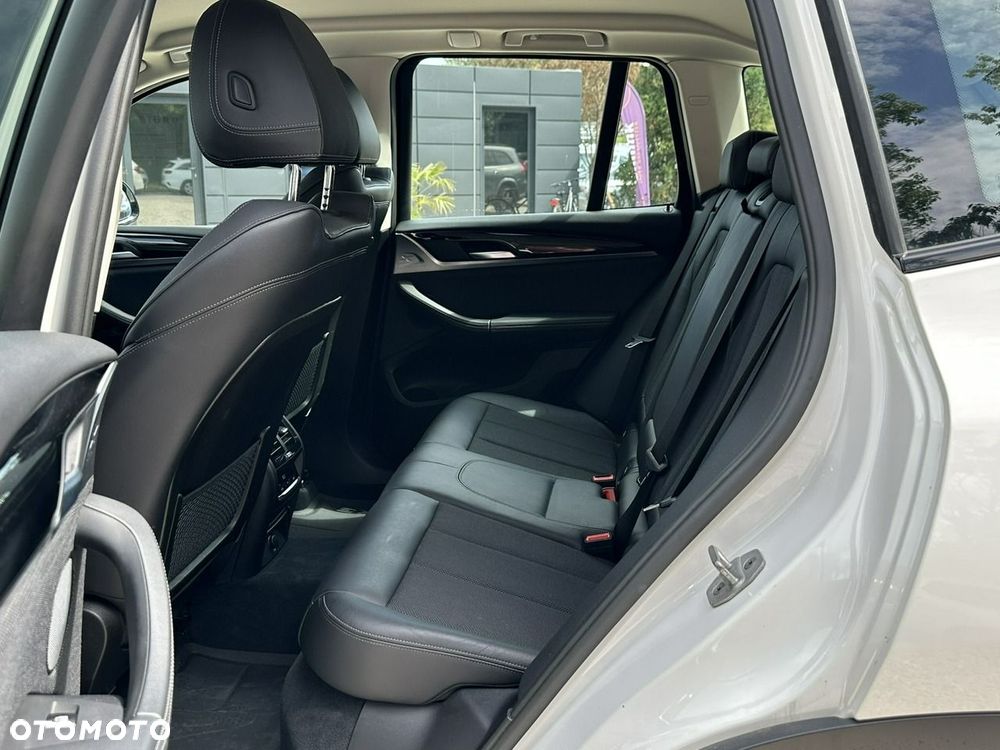 BMW X3 xDrive20d xLine - 17