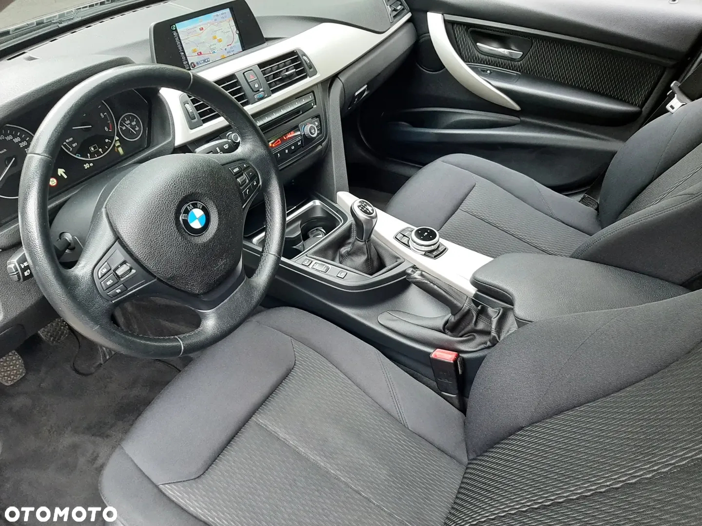 BMW Seria 3 320d Sport Line EU6 - 14