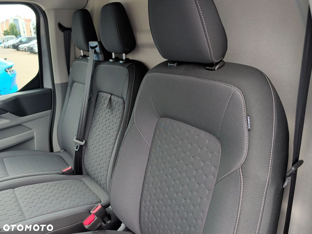 Ford Transit Custom - 11