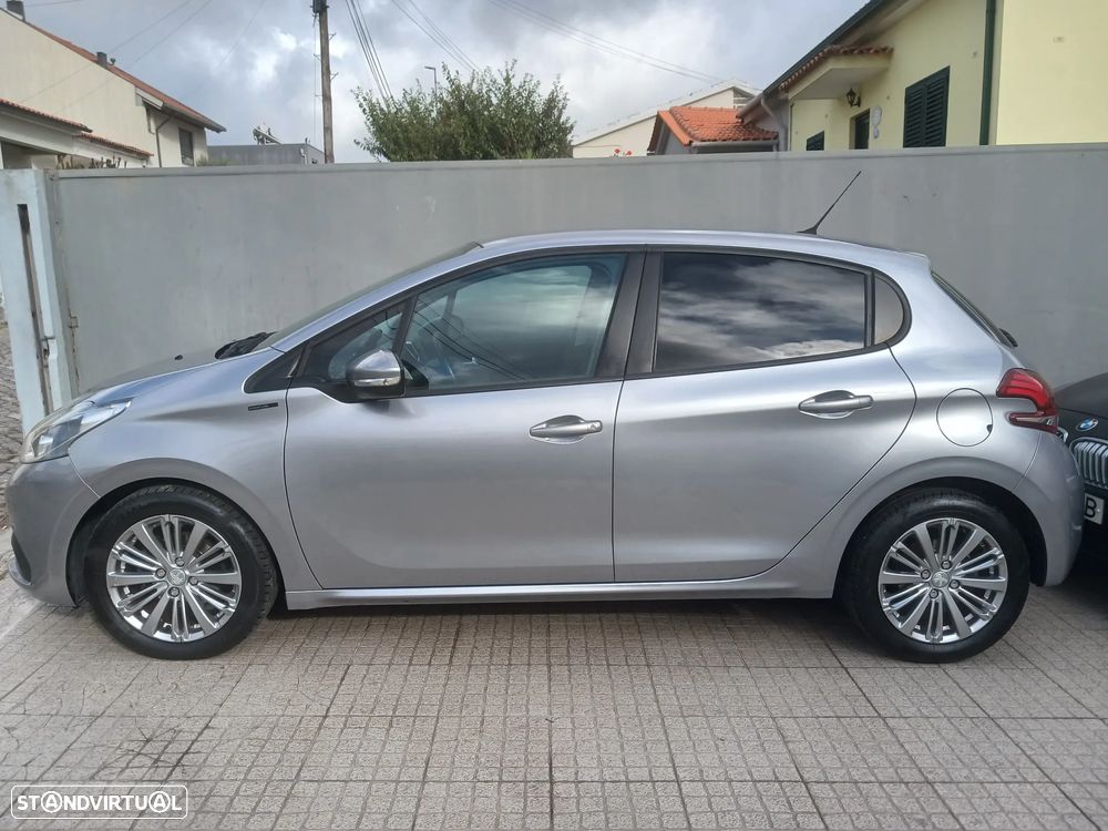Peugeot 208 1.5 BlueHDi Signature - 31