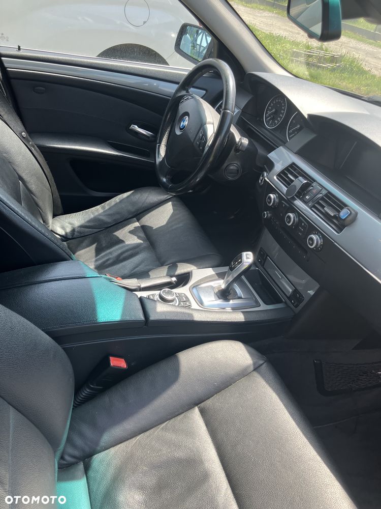 BMW Seria 5 525d - 9