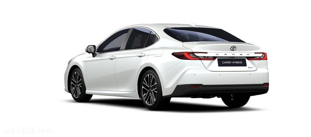 Toyota Camry - 5