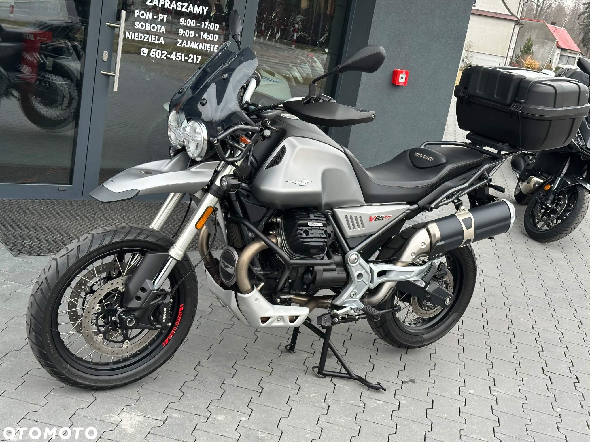 Moto Guzzi V85 - 27