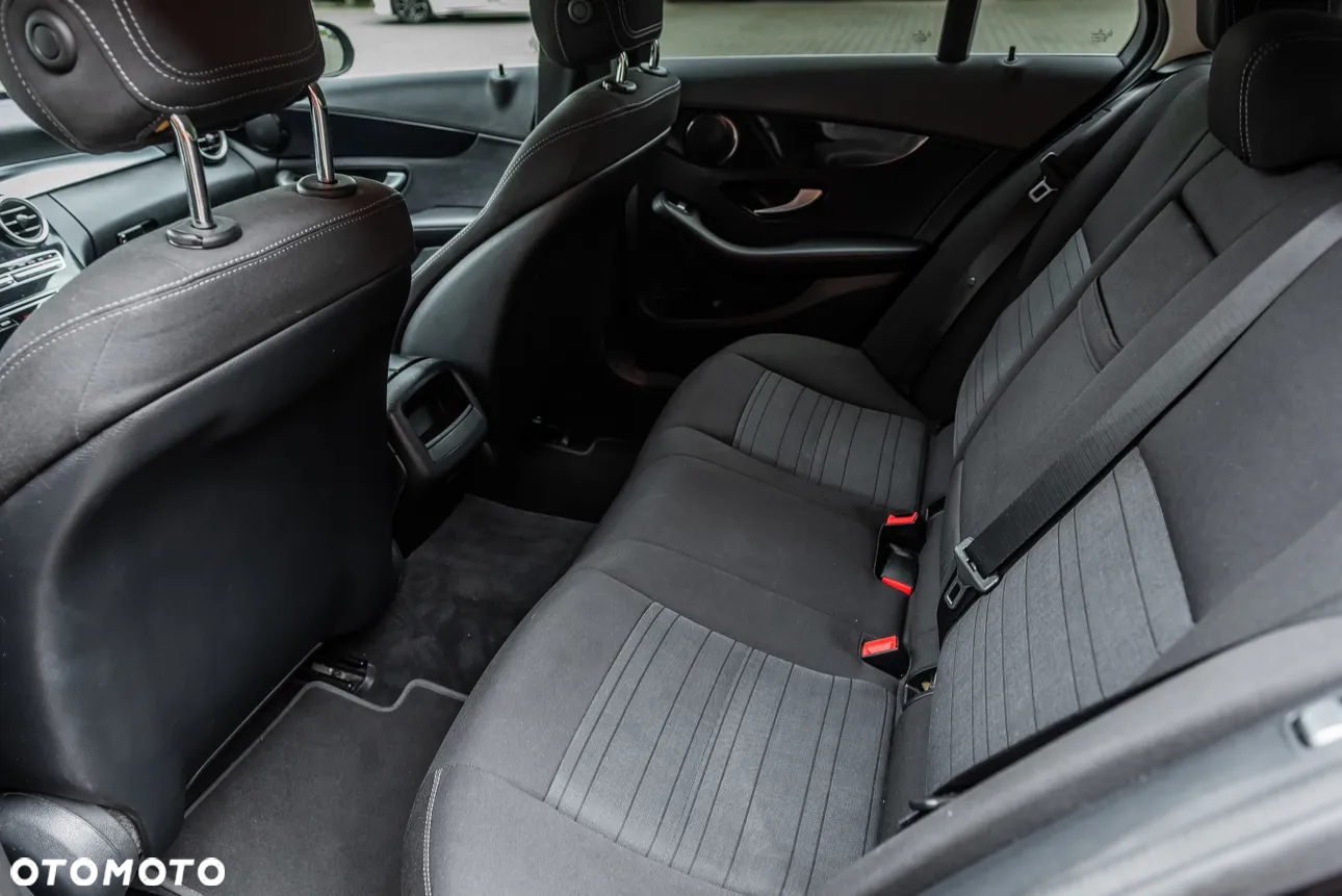 Mercedes-Benz Klasa C 180 (BlueTEC) d T 7G-TRONIC - 24