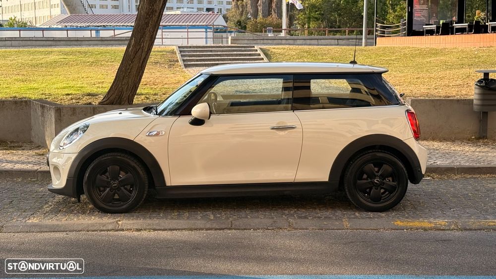 MINI 3 Portas One D - 11