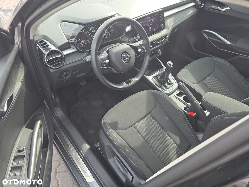 Skoda Fabia - 11