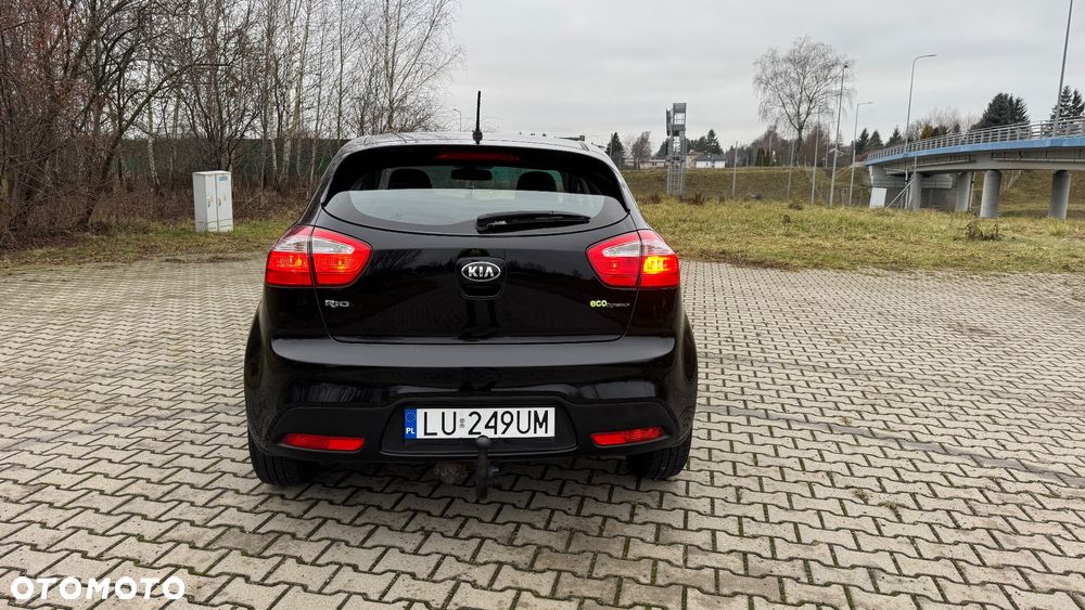 Kia Rio - 6