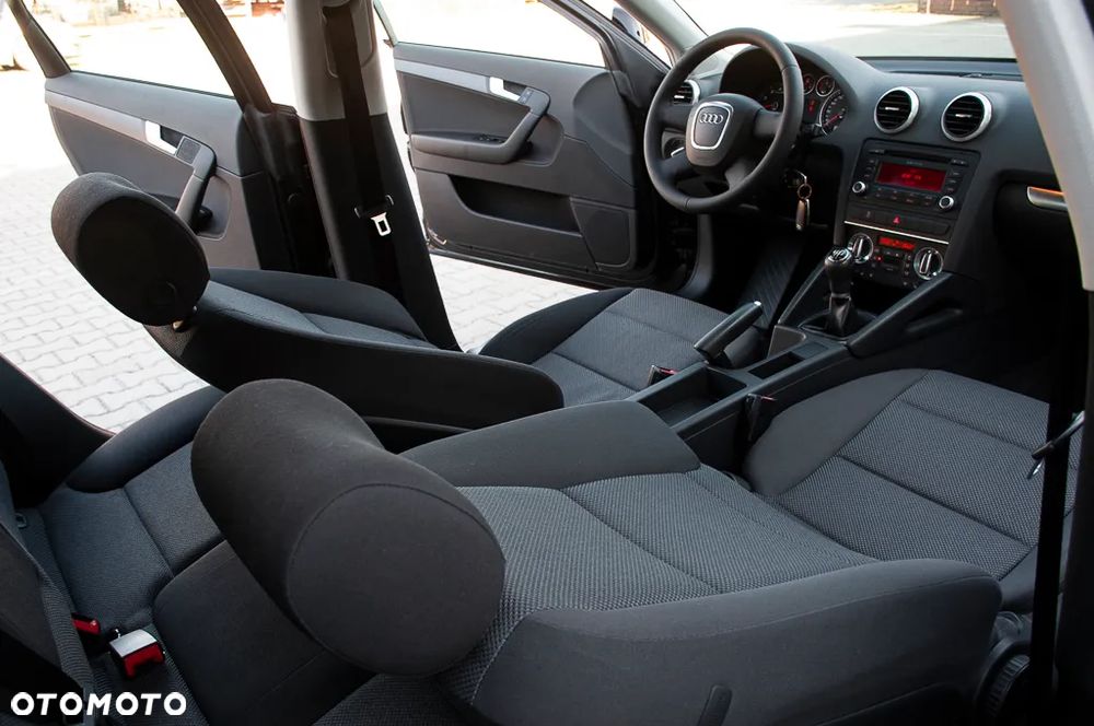 Audi A3 Sportback 1.6 Attraction - 26