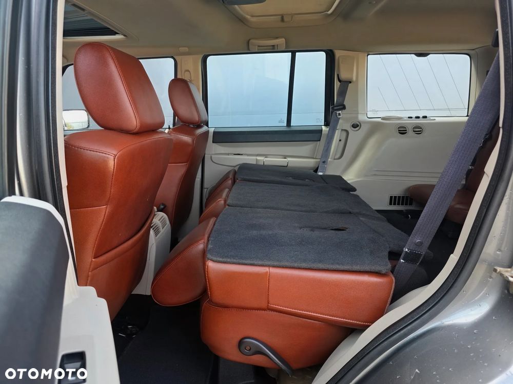 Jeep Commander 5.7 V8 Overland - 17