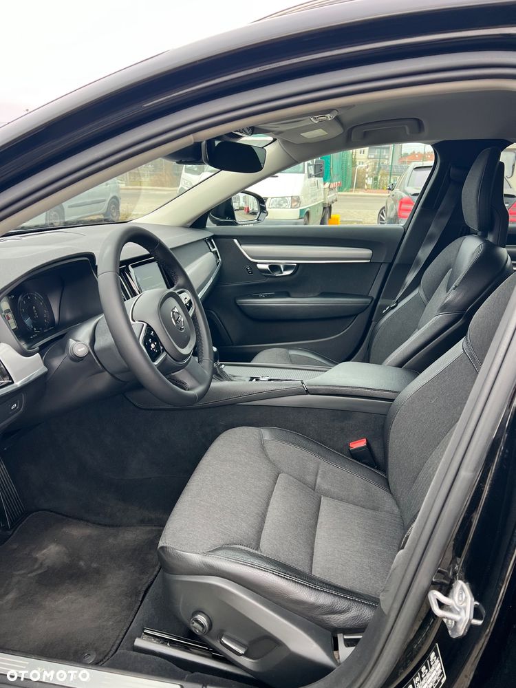Volvo V90 T4 Geartronic Momentum Pro - 32