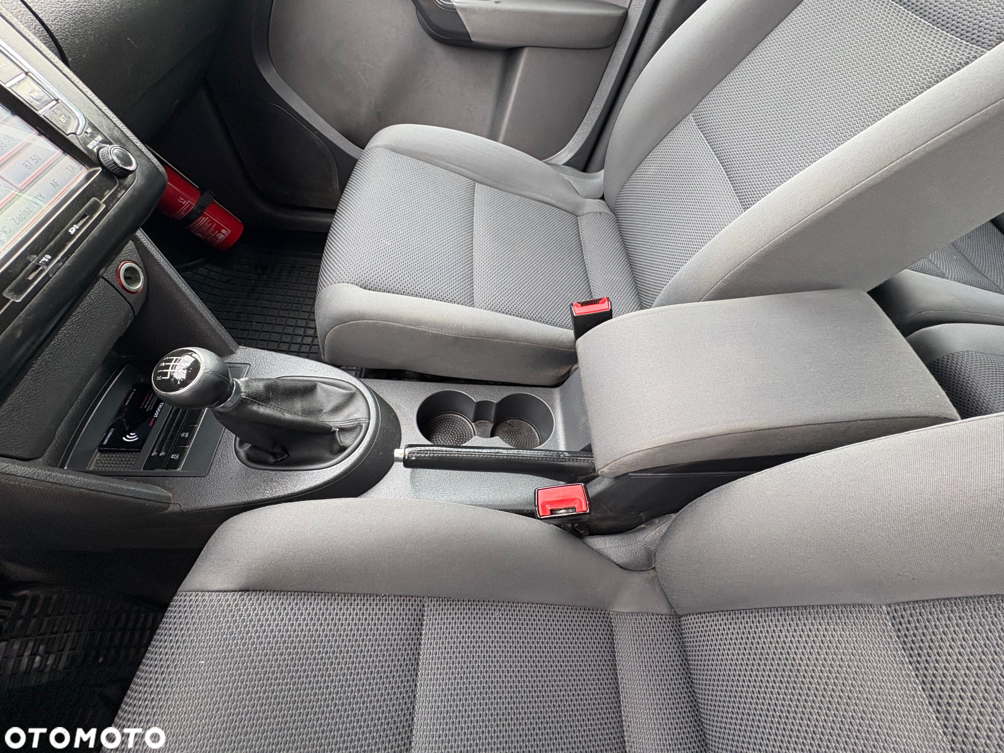 Volkswagen Touran - 27