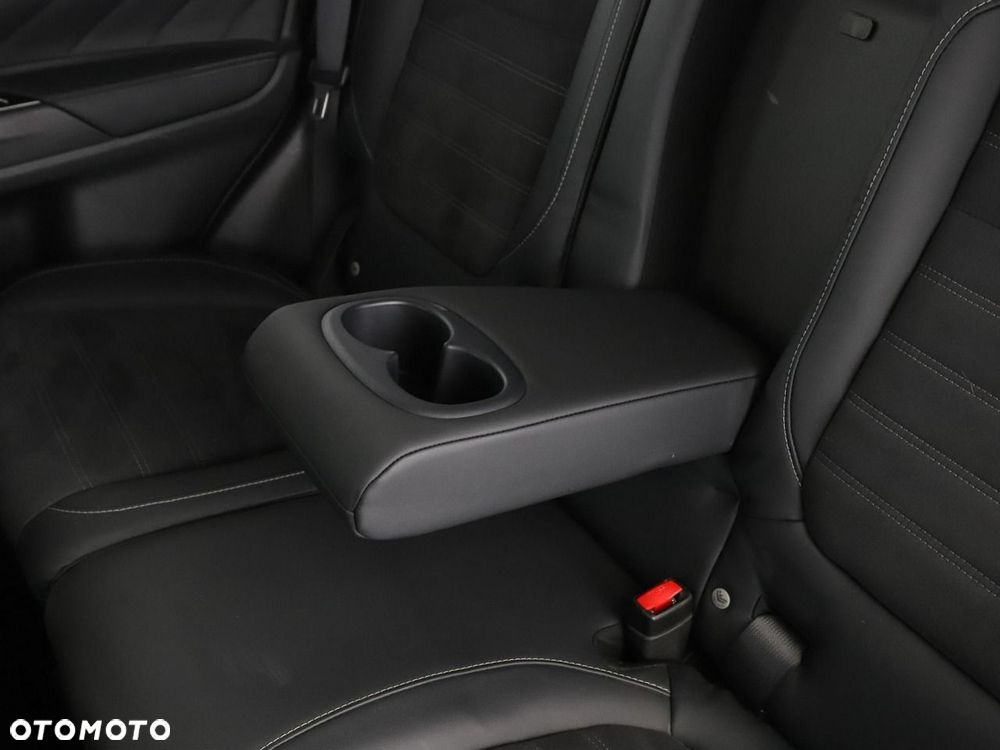 Mitsubishi Outlander Intense + - 38