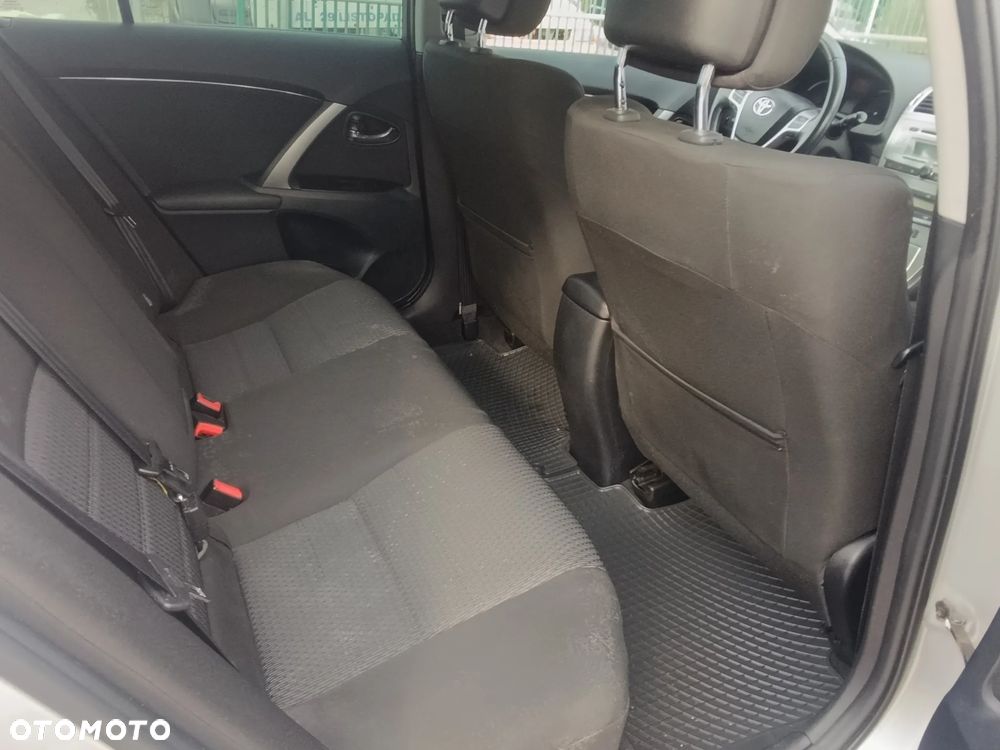Toyota Avensis 2.0 D-4D Luna - 7