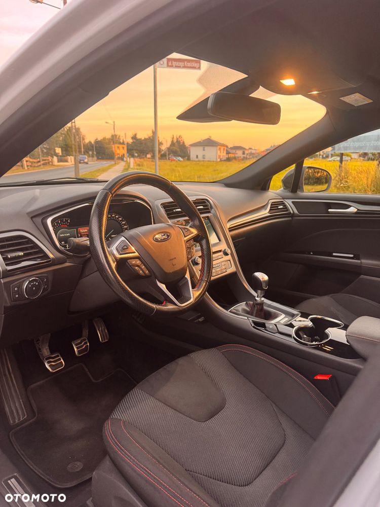 Ford Mondeo 1.5 EcoBoost ST-Line - 16