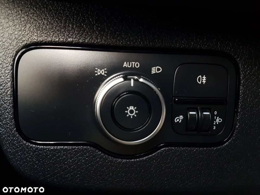 Mercedes-Benz Sprinter 8EP KONTENER 4,22x2,16x2,31 KLIMA 314CDI MANUAL 6-BIEGÓW KRAJOWY - 17