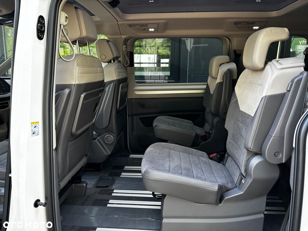 Volkswagen Multivan - 14