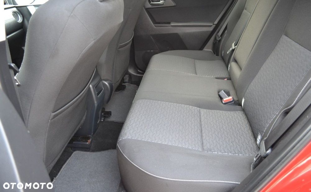 Toyota Auris 1.33 VVT-i Terra - 7