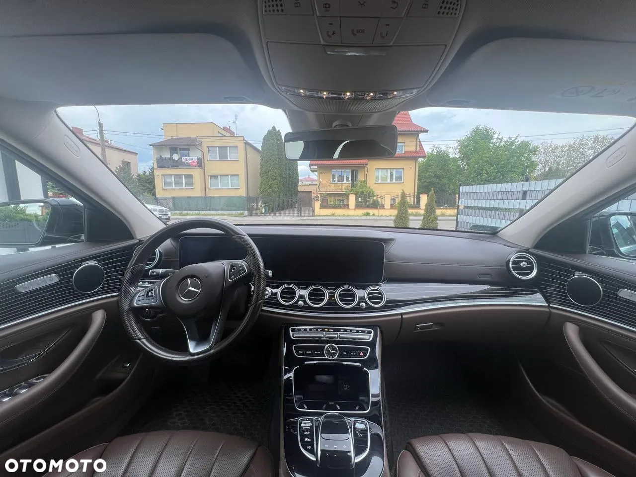 Mercedes-Benz Klasa E 220 d 4-Matic 9G-TRONIC - 11