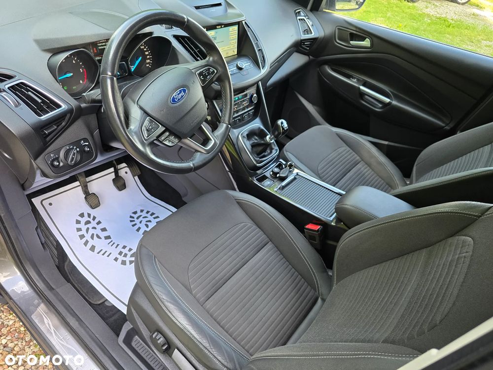 Ford Kuga 2.0 TDCi 4WD Titanium - 17
