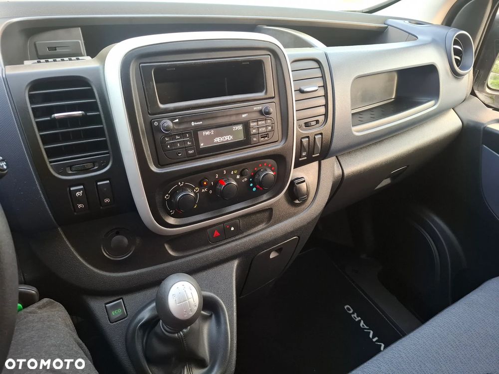 Opel Vivaro 2018 L2H2 MAXI * klima 3osobowy - 26
