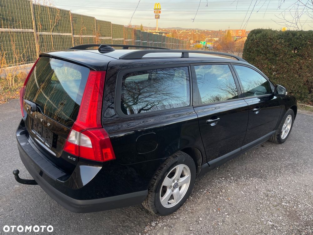 Volvo V70 2.4D Kinetic - 3