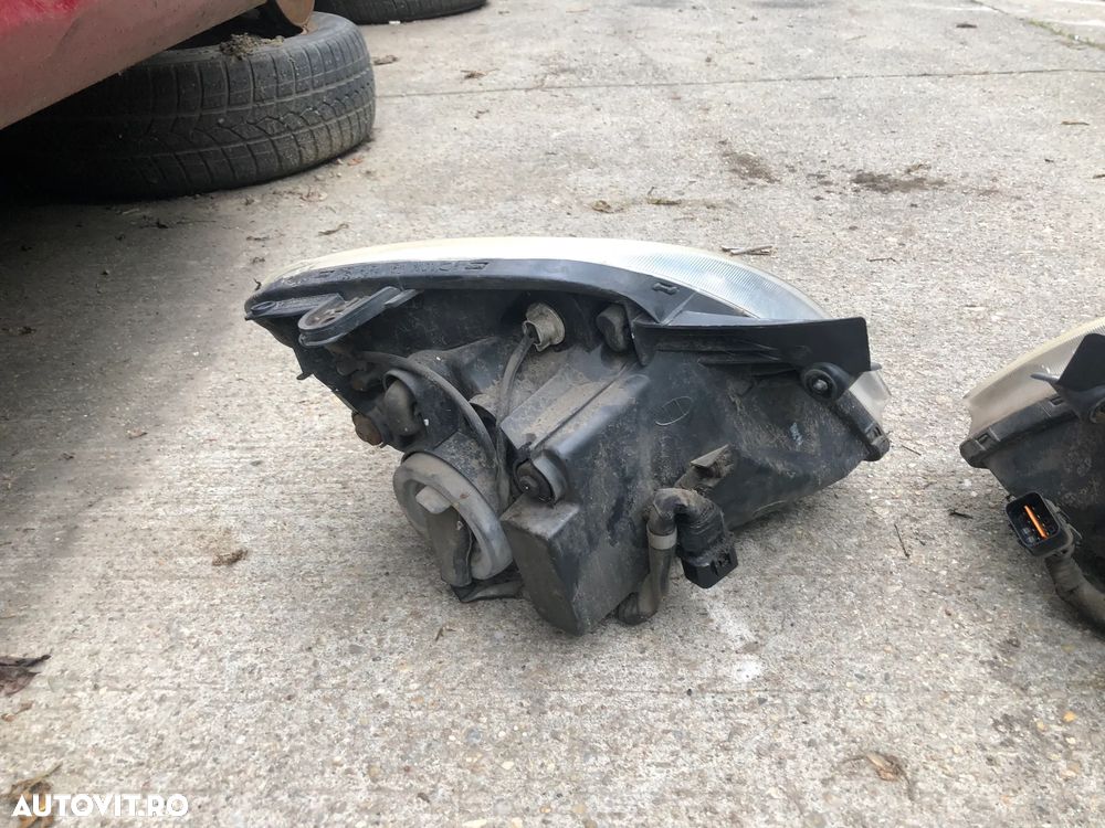 Far stanga/Far dreapta KIA Picanto 2008 - 6