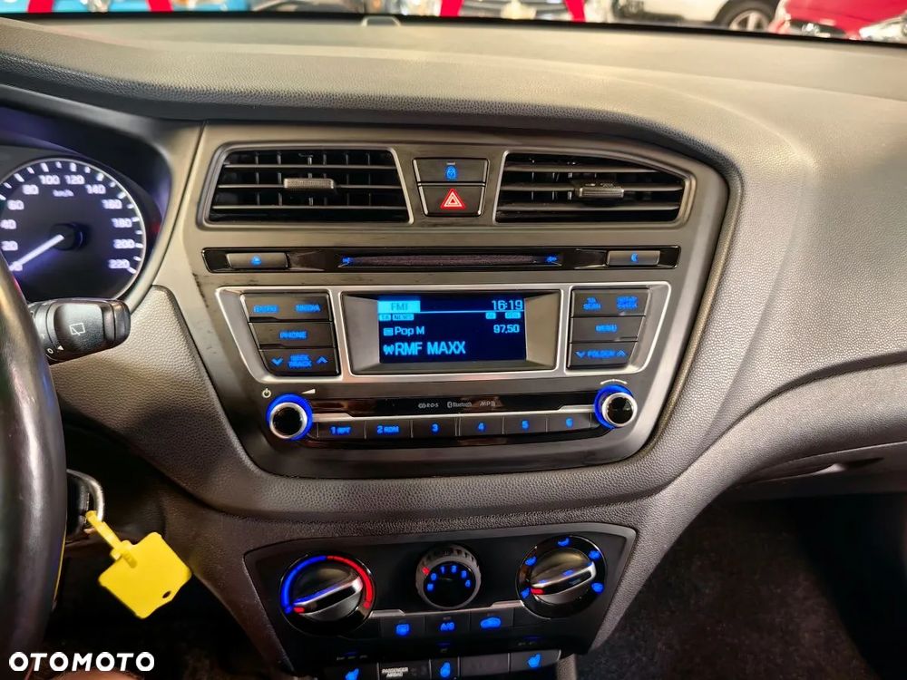 Hyundai i20 1.4 Premium - 14